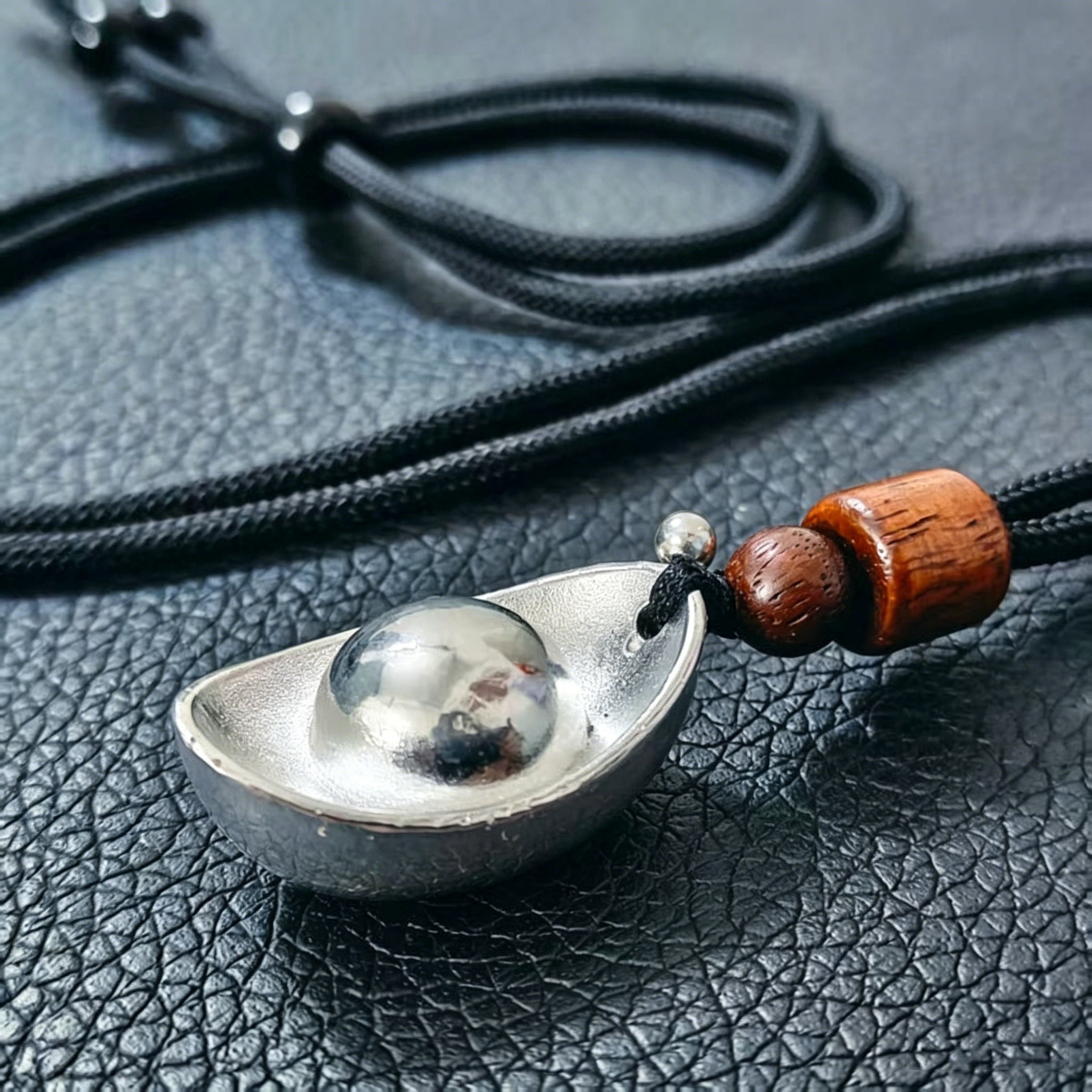 Chinese Yuanbao Wealth Talisman Pendant | Alloy Good Luck Keychain & Bag Charm for Abundance