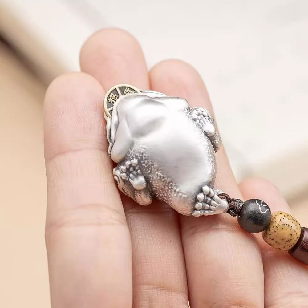 Dansenmonk Three-Legged Fortune Frog Car Charm