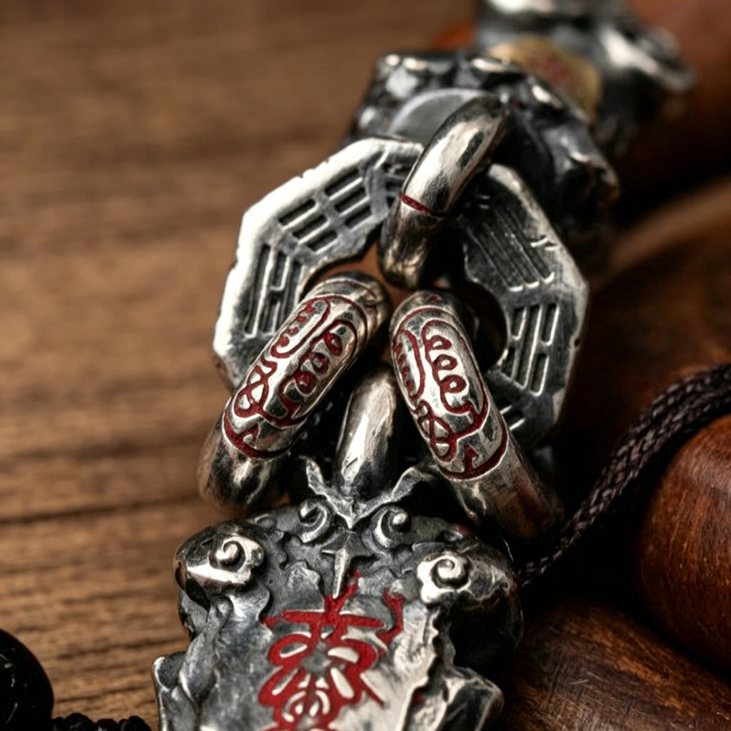 Donsenmonk Donsenmonk Grizzly Bear Protective Amulet Ornament