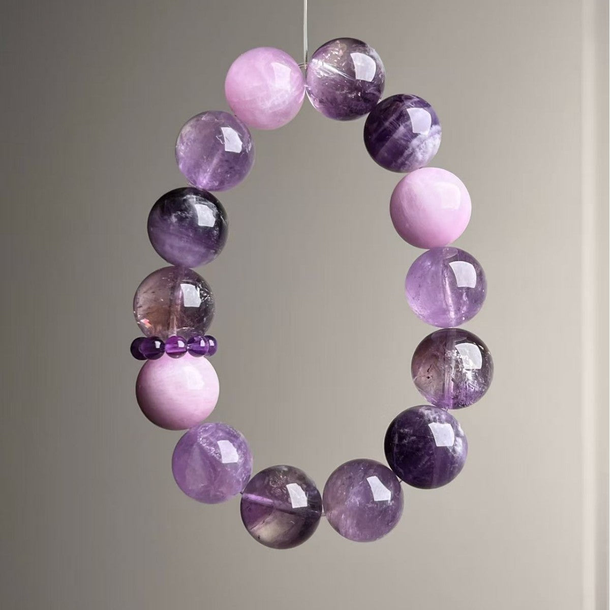 Dansenmonk Natural Gradient Amethyst Bracelet 14mm Beads