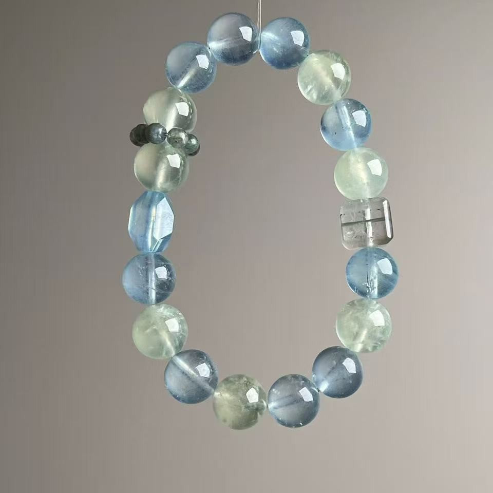 Handmade aquamarine beaded bracelet in ocean-inspired blue and green tones